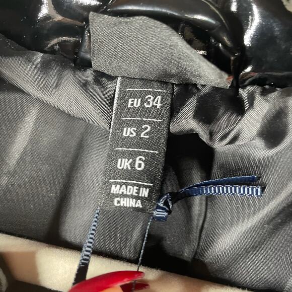 NWT Ellesse Women's Black Full Zipped Puffer Jacket Size 2 - Picture 2 of 10